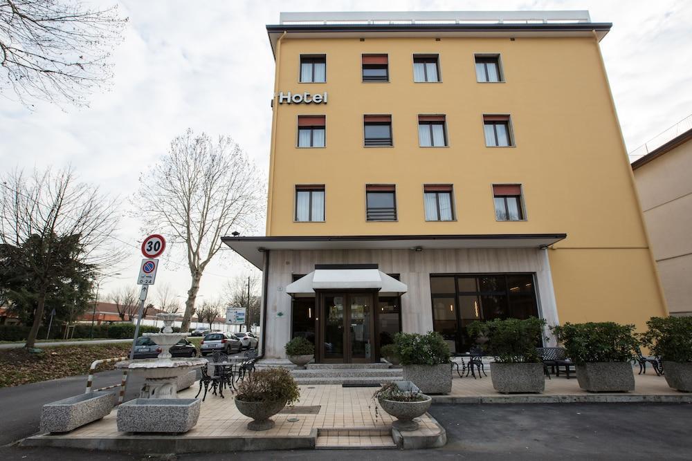 Hotel Ariston Μέστρε Εξωτερικό φωτογραφία