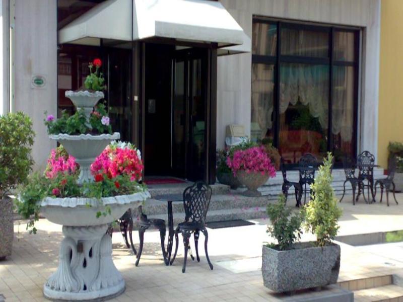 Hotel Ariston Μέστρε Εξωτερικό φωτογραφία