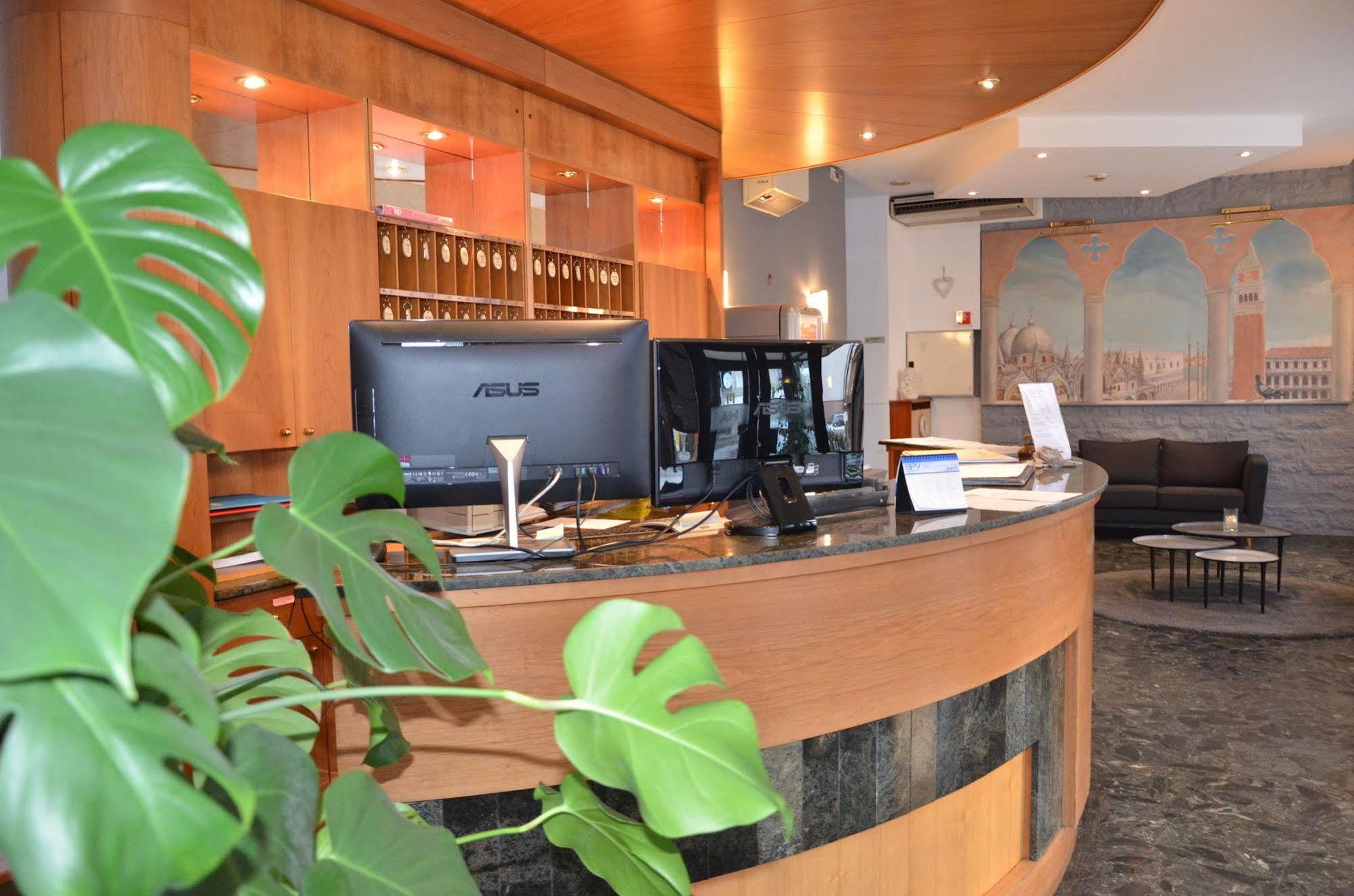 Hotel Ariston Μέστρε Εξωτερικό φωτογραφία