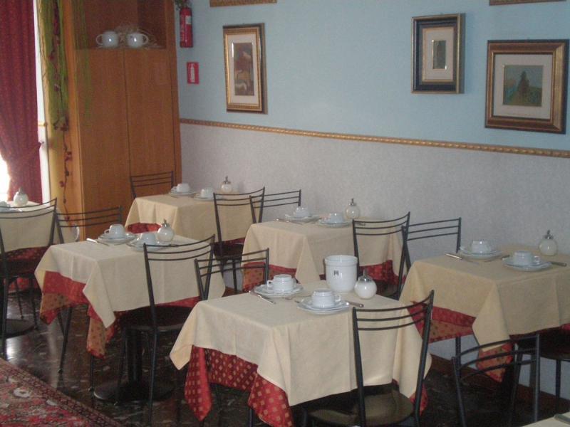 Hotel Ariston Μέστρε Εξωτερικό φωτογραφία